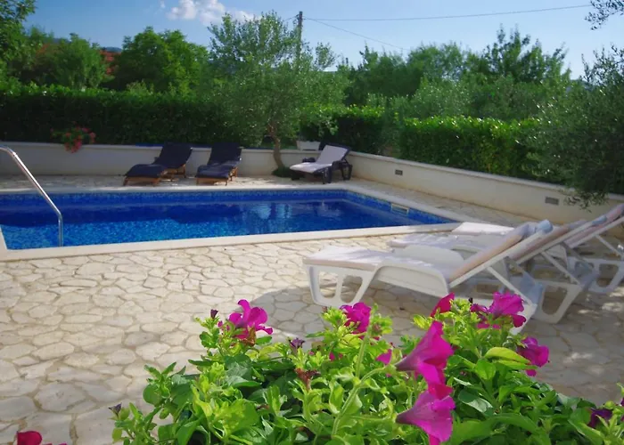 Villa Jakov *
