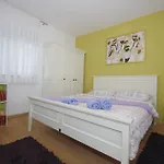 Villa Jakov Kraj