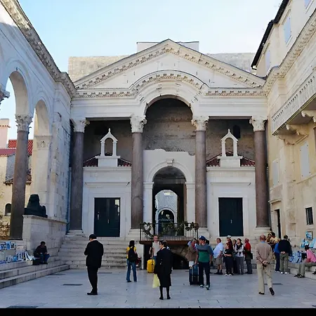 Jakov Villa Kraj (Split)